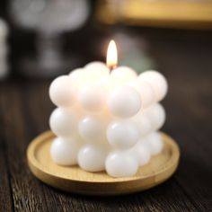 bubble candle Square Pillar Candles, Pillar Candle Decor, Candles Aromatherapy, Decorative Pillars, Paraffin Wax Candles, Bubble Candle, Party Tablescapes, Style Bubble, Bubble Lights