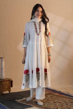 Ivory Anarkali, Shaded Dupatta, Salwar Suit Neck Designs, Types Of Clothing Styles, Sharara Designs, Outfit Suit, Long Gown Design, Embroidered Anarkali, Types Of Clothing