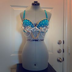 Size 36c - Custom Mermaid Bra. Made With Real Sea Shells! Another Order That Was Not Paid In Full By Deadline. Never Worn! Ask About Custom Bras For Your Next Festival! Mermaid Festival, Mermaid Bra, Paid In Full, Cute Halloween Costumes, Halloween Ideas, Cute Halloween, Costume Ideas, Festival Bra, Women's Intimates