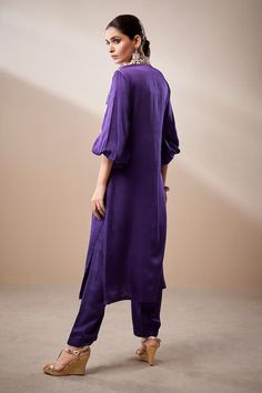 Buy Purple Cotton Satin Embroidery Thread Mandarin Collar Kurta And Pant Set For Women by Aditi Somani Online at Aza Fashions. Collar Kurta, Cutdana Embroidery, Satin Embroidery, Pattern Embroidery, Pakistani Dress Design, Satin Color, Pant Set, Pakistani Dresses, Mandarin Collar