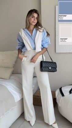 clique no pin e saiba mais #lovitoofficial #shopeelook #lencois #achados Outfits For The Office, Lawyer Outfit, Corporate Outfits, Elegante Casual, Classy Work Outfits, Stylish Work Outfits, Looks Chic, 가을 패션, Work Outfits Women