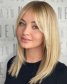 Long Hair Center Part, Bang Inspo, Oval Face Bangs, Hairstyle For Chubby Face, Bangs For Round Face, Face Shape Hairstyles, Medium Cut, Round Face Haircuts