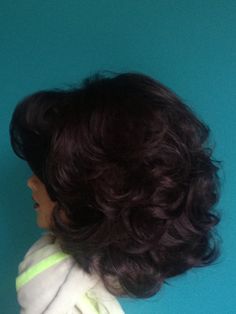 Hot rollers Best Hot Rollers, Natural Curly Hair Cuts, Colored Hair Tips, Y2k Hairstyles, Hot Rollers, Hair Inspiration Short, Hairstyles For Layered Hair, Haircuts For Wavy Hair