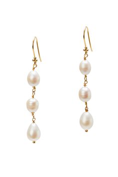 14k gold vermeil natural freshwater pearl linear drop earring with French ear wire. {Earring measures 2'' including wire.} Yellow Gold Long Drop Pearl Earrings, Akoya Pearl Drop Earrings With Ear Wire, Single 14k Gold Filled Drop Pearl Earring, Single 14k Gold-filled Round Pearl Earring, Single Dangle Pearl Earring In 14k Gold Filled, Classic Long Drop Pearl Earrings With Ear Wire, Yellow Gold Dangle Pearl Earrings With French Hook, Pearl White 14k Gold Filled Drop Earrings, Pearl White Drop Pearl Earrings In 14k Gold Filled