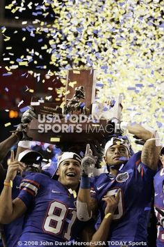 the florida state football team celebrates with their trophy and confetti