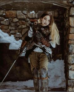 Warrior Princess Ren Faire, Knightcore Aesthetic Outfit, Female Protagonist Aesthetic, Larp Costume Female, Medival Outfits Woman, Ranger Aesthetic, Woman Knight, Women In Armor, Ren Faire Outfits