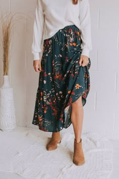 Love Lasts Skirt - 2 Colors – One Loved Babe Winter Typ, Skirt Floral, Diy Couture, Pink Skirt, Tiered Skirt, Mode Inspiration, Teal Green, Modest Outfits, Outfits Casuales