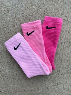 3 pairs of pink tones. Includes Baby Pink, Punch Pink and Fuchsia. Authentic Nike Dri Fit socks Size: Adult Unisex Cute Nike Socks, Pink Nike Socks, Nike Socks Aesthetic, Nike Socks Women, Dyed Nike Socks, Preppy Socks, Dri Fit Socks, Socks Ideas, Punch Pink