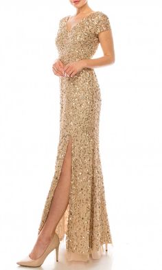 Gold Dresses Long, Gold Formal Dress, Mothers Gowns, Prom Dresses Cocktail, Mother Of The Bride Dresses Long, Mother Of Bride Outfits, Mother Of The Bride Gown, Golden Dress, Mother Of Groom Dresses