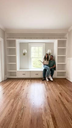 #homedecor, #interiordesign, #homedesign, #decor inspiration Window Bench With Bookshelves, Playroom With Window Seat, High Window Seat Ideas, Bookshelves In Front Of Windows, Built In Seating Under Window, Single Window Seat, Diy Window Bench Seat With Storage, Built Ins With Bench Seat