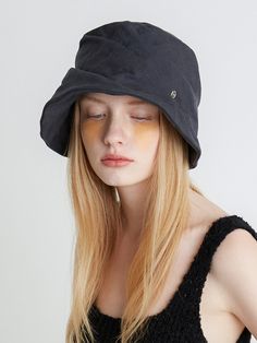 Editor's NotesThis natural shaped newsboy cap is made of unique patterned fabric. It can be matched with daily and formal outfits.- Both casual and formal style- Modern chic curved line- Wide pattern to make your face slimmer- Lightweight and unique bell shape- Handcrafted hatMeasurements(in.)One Size- Head Girth: 22.4in. ~ 23.2 in.- Height: 6.5 in.Composition & Care- Outershell Linen 100% / Lining Cotton 100%- Hand wash recommended- Clean with a soft brush or stain remover partially De Gray Flat Cap For Summer, Everyday Summer Flat Cap Hat, Summer Everyday Flat Cap, Gray Curved Brim Bucket Hat For Summer, Spring Flat Cap For Everyday Wear, Spring Gray Bucket Hat, Modern Everyday Hats, Chic Cotton Hat With Curved Brim, Casual Brimmed Hat For Work