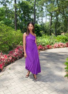 Take your look to the next level with this stunning Purple Pleated Asymmetrical Dress! Showcasing a beautiful side drawstring feature, this dress will turn heads and add an element of elegance to your outfit. With a figure-flattering silhouette, you can feel confident and empowered for any occasion. Model is 5'8 and wearing size S Fast and free shipping in the United States! Item will arrive within 3-5 days. Asymmetrical Dress, Xl Dress, Feel Confident, Next Level, The Next, United States, Turn Ons, Purple, Free Shipping