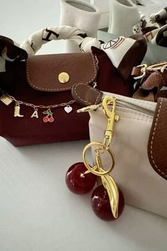 - long champ mini  - bags aesthetic  - bestie Longchamp Xs, Mini Longchamp Bag, Longchamp Pouch, Longchamp Style, Long Champ Bag, Mini Designer Bags, Long Champ, Longchamp Mini, Trendy Purses