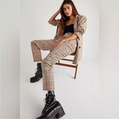 Scotch And Soda Mid-Rise Slim Leg Lowry Pant, Nwt. Beige Fitted Pants For Fall, Tailored Beige Pants For Fall, Casual Fall Pantsuit, Tailored Beige Bottoms For Fall, Casual Straight Leg Fall Pantsuit, Fall Pantsuit With Pockets And High Waist, Fall Casual Straight Leg Pantsuit, Fall High-waist Pantsuit With Pockets, Fall Casual High-waisted Pantsuit