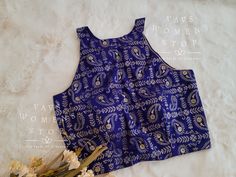 Blouse stitched - Yes Blouse size - 34 with inner margins expandable upto 40 For Blouse Size 32 alteration can be done on request. Padded - Yes Sleeveless Padded Blouse In Blue, Blue Sleeveless Padded Blouse, Blue Sleeveless Unstitched Blouse Top, Blue Sleeveless Blouse Piece, Sleeveless Blue Blouse Piece, Traditional Blue Sleeveless Top, Sleeveless Tops With Zari Work For Festive Occasions, Traditional Sleeveless Tops For Festive Occasion, Fitted Sleeveless Tops For Festivals