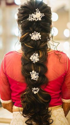 Indian Bridal Hairstyles For Long Hair, South Indian Bride Sister Hairstyle, Hairstyles For Short Hair Marriage, Messy Hairstyles For Long Hair Wedding Indian, Messy Bride Hairstyles South Indian, Loose Braid Wedding Hair Indian, Hair For Marriage, Wedding Front Hairstyles, Indian Hair Styles For Weddings