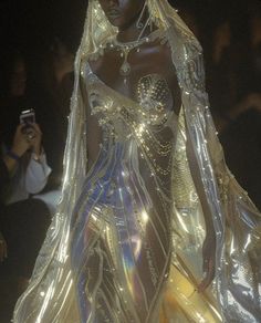 Gold Gown, Mermaid Core, Runway Fashion Couture, Mode Inspo, Glam Dresses, Fantasy Clothing, Fantasy Fashion, Fancy Dresses