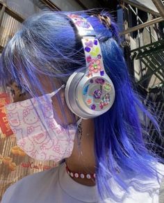 Girl With Headphones, What’s Going On, Aesthetic Hair, Blue Hair, Look Cool, Ideas Style, Home Ideas