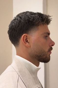 Medium Crop Haircut Men, Tapper Low Fade Men Haircuts, Short Sides Messy Top Men, Low Taper Short Hair, Short Mullet Haircut Men, Man Short Haircut, Cortes De Cabello Corto Hombre, Skin Fade Haircut Men