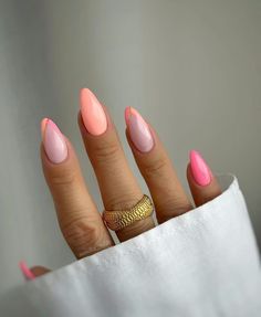 Summer Gel Nail Colors 2024, 2024 Summer Nail Ideas, Almond Acrylic Nails Designs, Gel Nail Art Designs, Nude Nail Designs, Subtle Nails, Gel Nails Diy, Almond Acrylic Nails