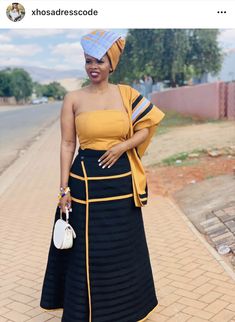 Xhosa Doek Styles, Umbhaco Xhosa Designs, Umbhaco Xhosa, Modern Xhosa Attire, Xhosa Traditional Attire, Headwrap Styles