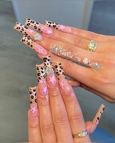 Square Baddie Nails, Nail Art Square, Lv Nails, Nail Art Trendy, Bow Nail Designs, Bow Nail, Square Nail