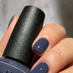 Larissa on Instagram: "It’s honestly kinda disrespectful if Fall goes by and I don’t wear “Less Is Norse” by @opi at least once 😜😎  Scroll to see it in different lighting ✔️  #opi #opilessisnorse #fallnails #opinails #diynails" Denim Blue Nails Ideas, Opi Winter Nails, Opi Blue Nails, Opi Blue Colors, Less Is Norse Opi, Opi Dip Nails, Blue Nails Fall, Opi Blue