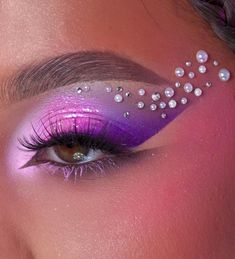 Eye makeup/ eye shadow looks/ violet/purple/lavender Full Face Purple Makeup, Pink And Purple Glitter Makeup, Purple Eye Makeup With Rhinestones, Purple Faerie Makeup, Purple Doll Makeup, Purple Gem Makeup, Raindrop Makeup, Purple And White Makeup, Natural Purple Makeup