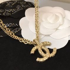 PRODUCT��DETAILS Includes Shipping bags, dustbag sleeper, care manual, booklet, tag.Material: Sterling gold over stainless steel Holiday Necklace, Chanel Necklace, Luxury Necklace, Chanel Jewelry, Evening Clutch Bag, Timeless Handbag, Global Style, Bags Designer Fashion, Exclusive Bag