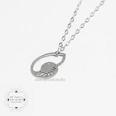 Dainty shell necklace, simple and perfect for everyday necklace. Makes for the perfect gift for scuba divers, snorkelers, and those who are fascinated by the sea creatures. ★ Comes in our signature box, ready for gift giving. ★ Available in Silver [sterling silver & silver plated brass ] ★ Pendant size: 0.60"x0.50" Thanks for shopping ... Fibonacci Necklace, Gold Seashell Necklace, Gold Compass Necklace, Gifts For Scuba Divers, Sea Shell Necklace, Jewelry Design Studio, Abalone Necklace, Sea Necklace, Ocean Necklace