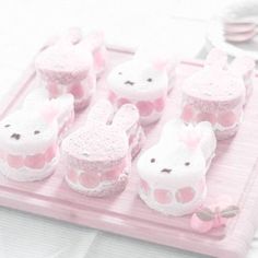 there are many little cakes that look like bunnies