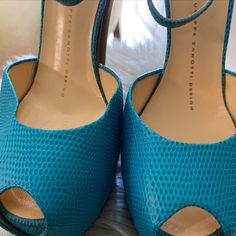 5 1/2 Heel And 1 1/2 Platform Gently Used Wear On Soles Hot Color Trend Giuseppe Zanotti, Color Trends, Turquoise, Women Shoes, Heels, Blue, Women Shopping, How To Wear, Color