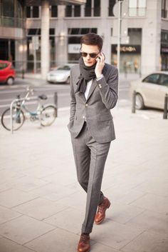 Classy Menswear, Terno Slim, A Man In A Suit, Man In A Suit, Herren Style, Flannel Suit, Slim Suit, Grey Suit, Sharp Dressed Man