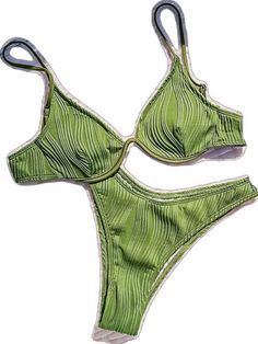 Trendy Green Swimwear For Vacation, Summer Underwire Lined Tankini, Underwire Tankini For Vacation, Underwire Lined Tankini For Beach Season, Trendy Underwire Swimwear For Pool, Green Underwire Tankini For Beachwear, Fitted Green Underwire Swimwear, Green Lined Body Tankini For Vacation, Green Underwire Swimwear For Pool