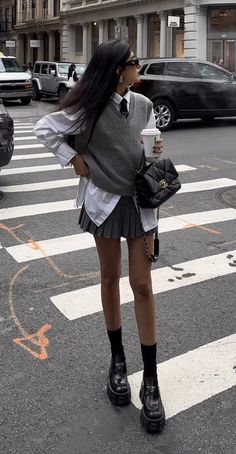 Gray Skirt Outfit, October Outfits, Autumn Girl, Skirt Outfits Fall, Soft Classic, Skirt Outfit