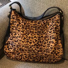 You Are Buying An Authentic Fossil Hobo Style Purse. Main Part Of Purse Is Leather. Cheetah Print Is Very Nice. Purse Has Really Low Miles. Comes With Storage Protective Bag. Comes From Smoke-Free, Cat-Free Home. All Round A Good Place For A Purse To Live. Hobo Style, Belt Purse, Fossil Bags, Free Cat, Louis Vuitton Bag Neverfull, Cheetah Print, Fossil, Belts, Black And Brown