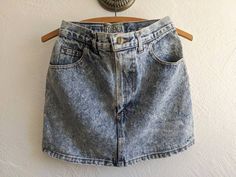 "Channeling Kelly Kapowski with this rad denim mini skirt by Forenza Jeans. Made in Italy. Not stretchy. 100% cotton Condition: Excellent - no stains, no wear Size: Womens 8 Measurements: Waist 28\" Total Length 14\"" 90s Style High Waist Cotton Denim Skirt, 90s Style Fitted Jean Shorts For Spring, Fitted Jean Shorts For Spring 90s Style, Fitted 90s Jean Shorts For Spring, 90s Style Denim Mini Skirt For Summer, 90s Style High Rise Cotton Denim Skirt, 90s Denim Mini Skirt For Summer, 90s Fitted Denim Mini Skirt, 90s Style Cotton Mini Denim Skirt