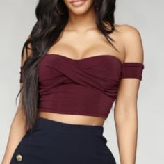 Fashion Nova Crop Top, Tagged As L But Fits Better As A M. Not Recommended For Bigger Busts Flirty Cropped Top For Date Night, Flirty Crop Top For Date Night, Flirty Off-shoulder Top For Night Out, Summer Going Out Crop Tops, Stretch Off-shoulder Top For Going Out, Casual Cropped Tops For Going Out, Casual Crop Top For Date Night, Flirty Off-shoulder Top For Date Night, Flirty Summer Tops For Going Out