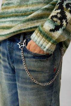 Star Clasp Wallet Chain | Urban Outfitters Chain Outfit, Masculine Outfits, Wallet Chains, Pant Chains, Streetwear Accessories, Chic Bracelet, Mens Outfit Inspiration, Mens Accessories Jewelry, Mode Inspo