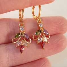 Gold Jewelry Prom, Crystal Bead Jewelry, Classic Flower, Prom Dance, Expensive Jewelry Luxury, Garnet Red, Jewelry Design Earrings, Flower Leaf, Sparkle Earrings