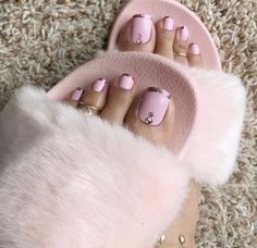 2019 Nails, Pedicure Designs Toenails, Toe Nail Color, Pretty Toe Nails, Cute Toe Nails, Summer Toe Nails, Pedicure Designs, Cute Toes, Toe Nail Designs