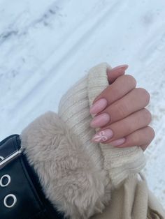 Classy Pink Nail Designs, Almond Nails Short Nail Bed, Pink Nails Minimalist, Almond Nails Aesthetic Winter, Cute Pink Nails Design Classy, Glitter Bow Nails, Nude Nails With Bow, Neutral Bow Nails, Winter Nail Inspo Almond