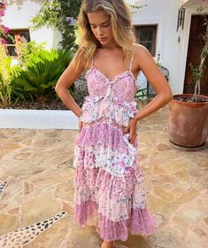 Outfit Ideas For A Graduation Guest, Sweet Sixteen Outfits, Floral Dress Aesthetic, Spring Court, Easter Dresses, Long Sundress, Cute Prom Dresses, Crashing Waves