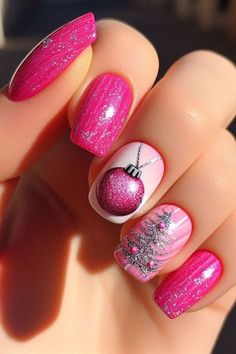 Red Nails Trendy, Pink Christmas Nail Designs, Nail Ideas For Christmas, Ombre Nails Pink, Nail Art For Christmas, Christmas Nail Trends, Pink Christmas Nail, Pink Christmas Nails, Christmas Toes