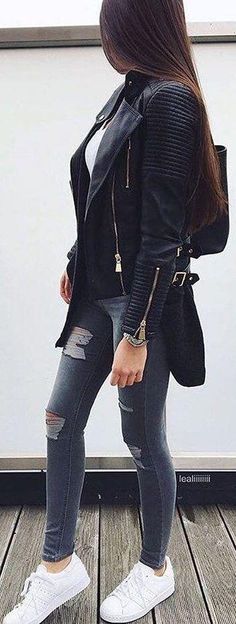 lacio look de 4 piezas Rocker Fashion, Black Jacket, Ripped Jeans, Look Fashion, Denim Fashion