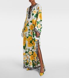 Floral silk kaftan in white - Dolce Gabbana | Mytheresa Silk Kaftan With Floral Print And V-neck, Chic Long Silk Kaftan, Elegant Silk Kaftan For Spring, Elegant Silk Floral Print Kaftan, Chic Long Sleeve Silk Kaftan, White Silk Kaftan For Spring, White Silk Kaftan With Floral Print, Outfit Ideas Floral, Chiffon Kaftan