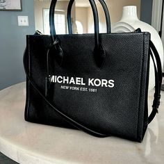 New Without Tags 100% Authentic Leather Never Used, No Dustbag Mk Tote Bag, Michael Kors Black, Womens Tote, Michael Kors Bag, Womens Tote Bags, Tote Bags, Dust Bag, Michael Kors, Tote Bag