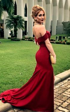 Prom Dresses Leg Split, Pageant Dresses For Teens, Gray Outfits, Jersey Prom Dress, Burgundy Prom, Off Shoulder Evening Dress, Elegant Bridesmaid Dresses, Leg Split, Burgundy Prom Dress