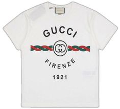 Trendy Gucci Crew Neck T-shirt, Designer Crew Neck T-shirt For Summer, Gucci Graphic Print T-shirt For Streetwear, Gucci Cotton Top For Streetwear, Gucci Short Sleeve T-shirt For Streetwear, Gucci Cotton T-shirt With Logo Print, Gucci Short Sleeve T-shirt With Logo Print, Summer Designer Logo Crew Neck T-shirt, Summer Designer Logo T-shirt With Crew Neck