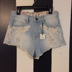 Never Worn, Lightly Washed, High Waisted Denim Shorts. Pretty Designed Lace On Front & Sides (: Size 24 Black Distressed Shorts, High Wasted Shorts, High Waisted Denim Shorts, Black Jean Shorts, Zipper Shorts, Denim Cutoff Shorts, Denim Cutoffs, Jeans For Short Women, Cut Off Jeans